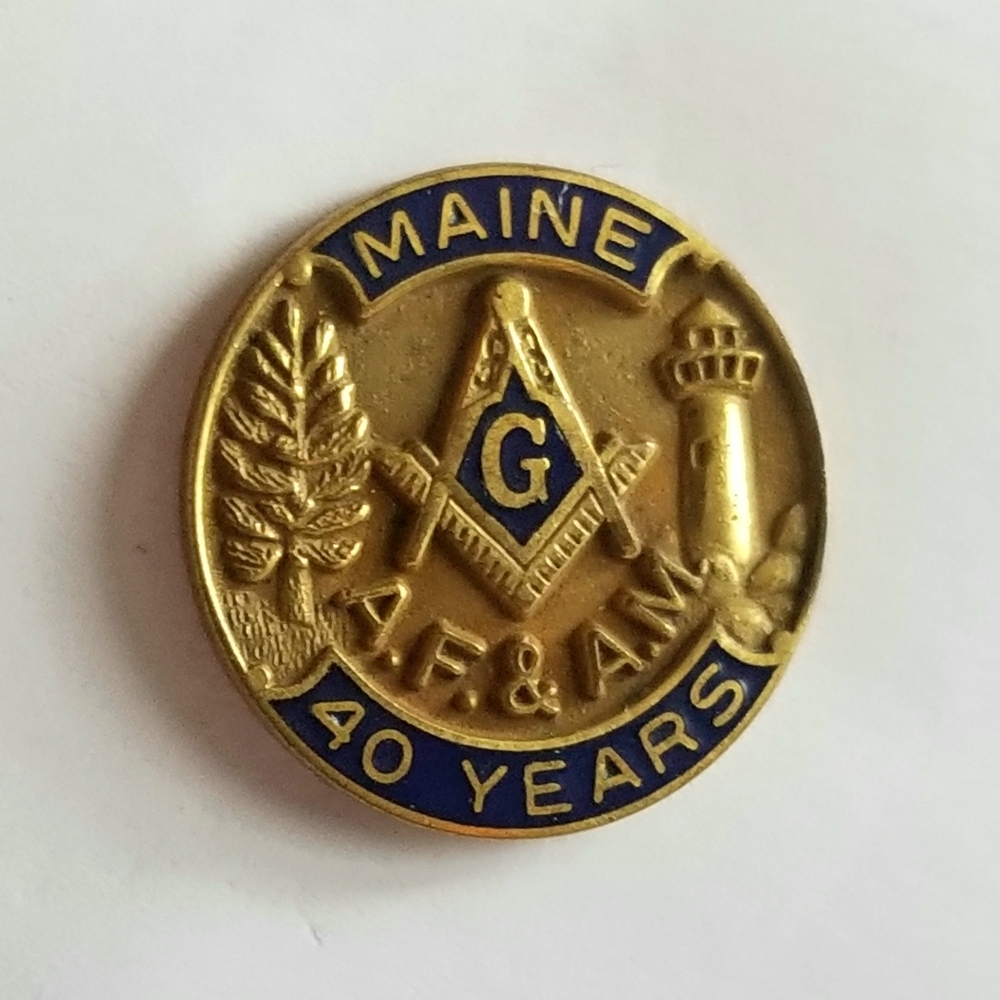 Vintage Maine Freemason 40 years pin collar button stud screw on back gold